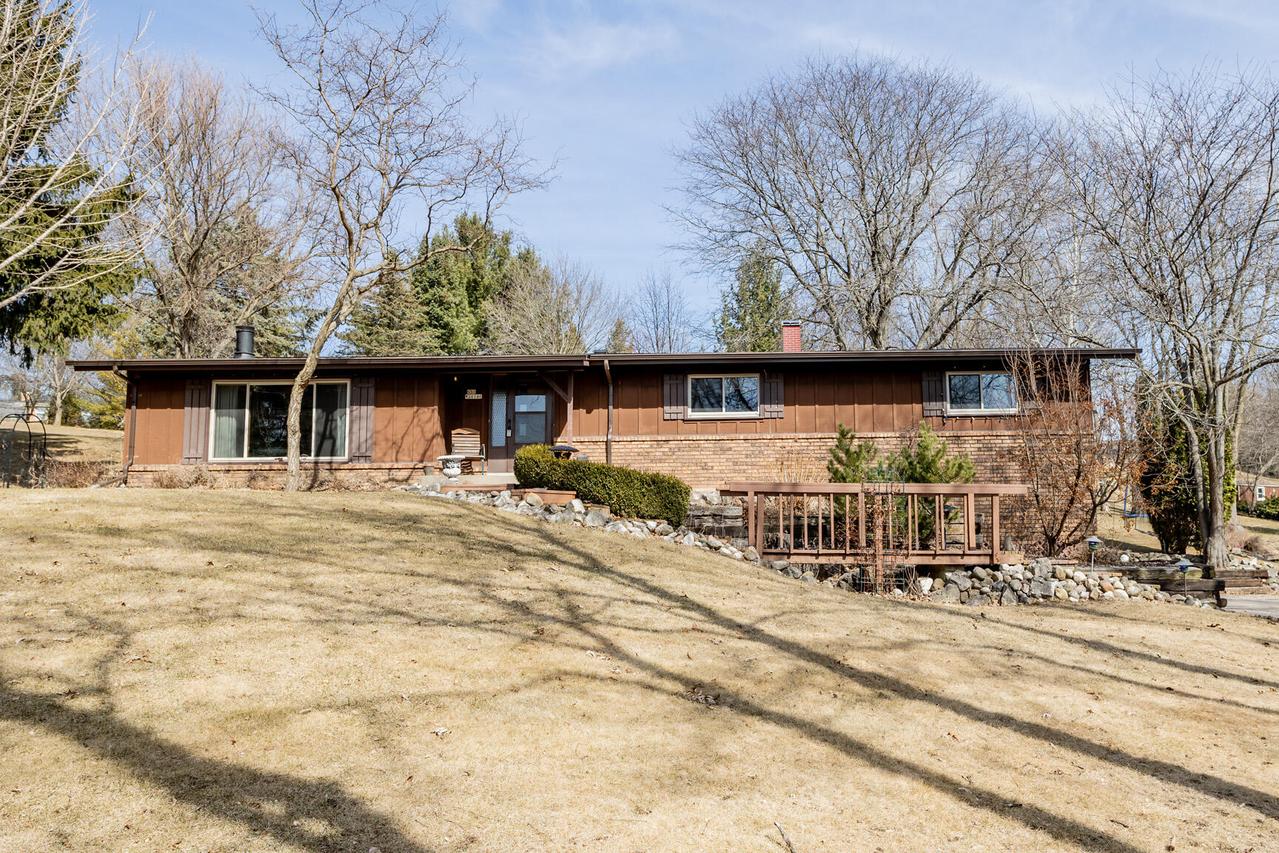 N50W26140 Bayberry Dr, Lisbon, WI 53072