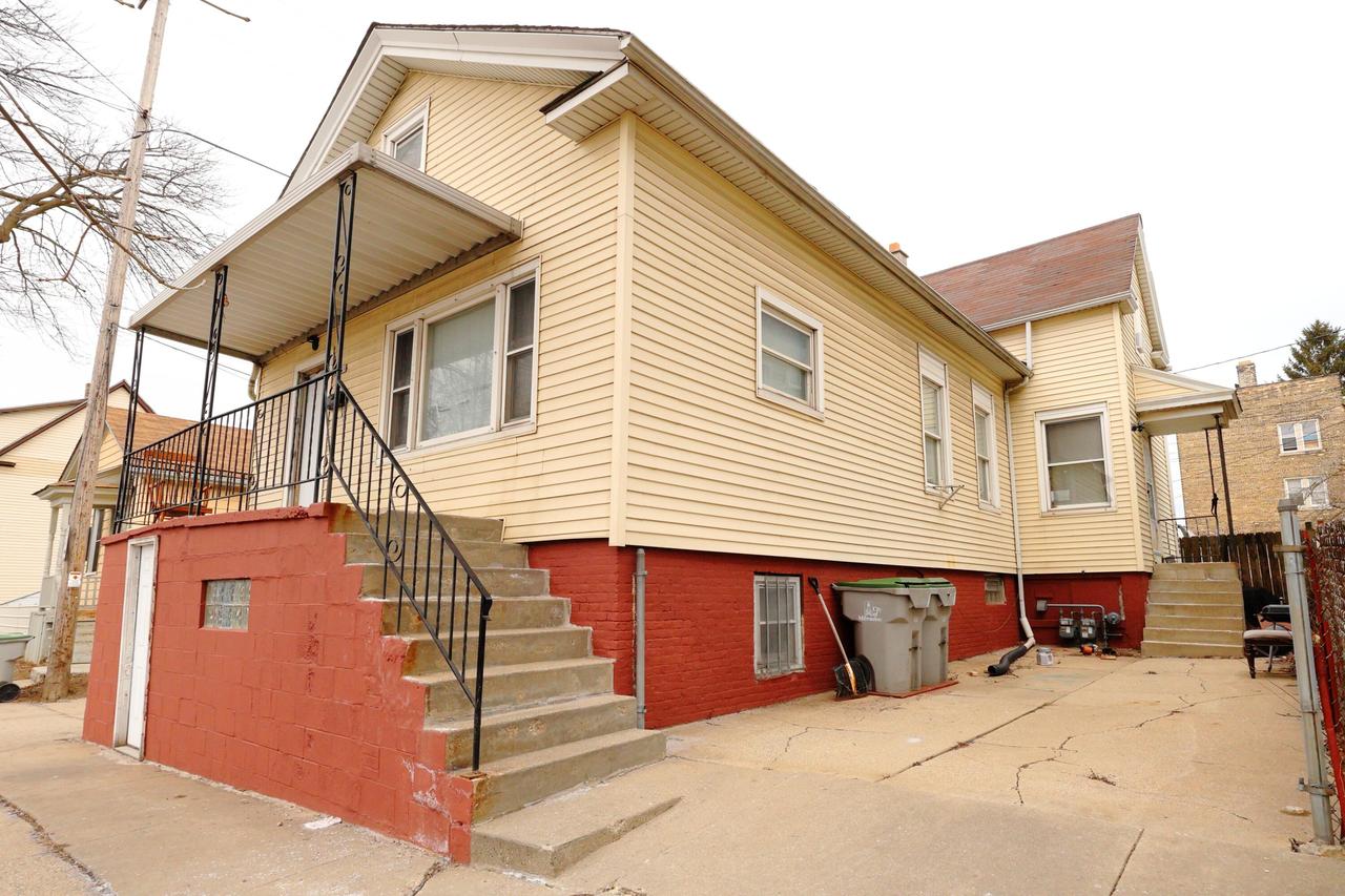 1322 S 9th St, Milwaukee, WI 53204