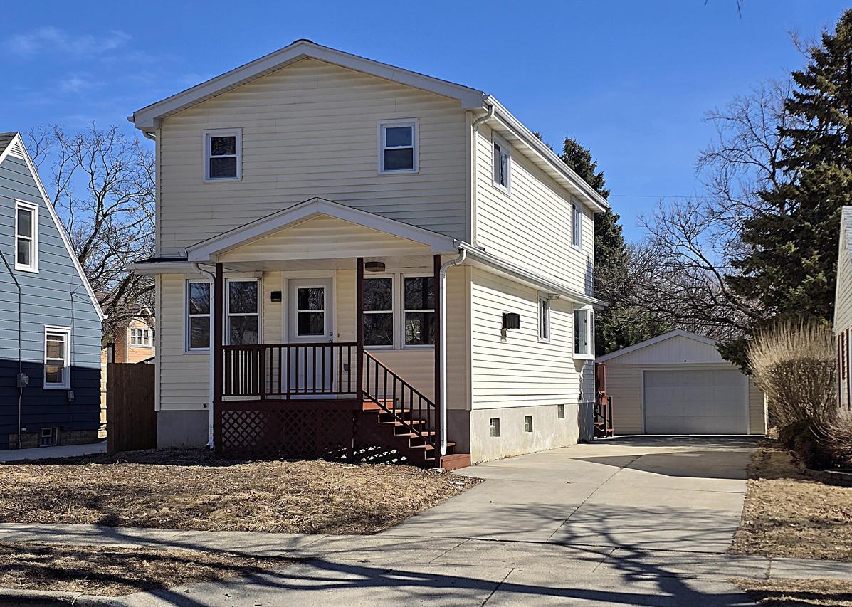 4550 S Quincy Ave, Milwaukee, WI 53207