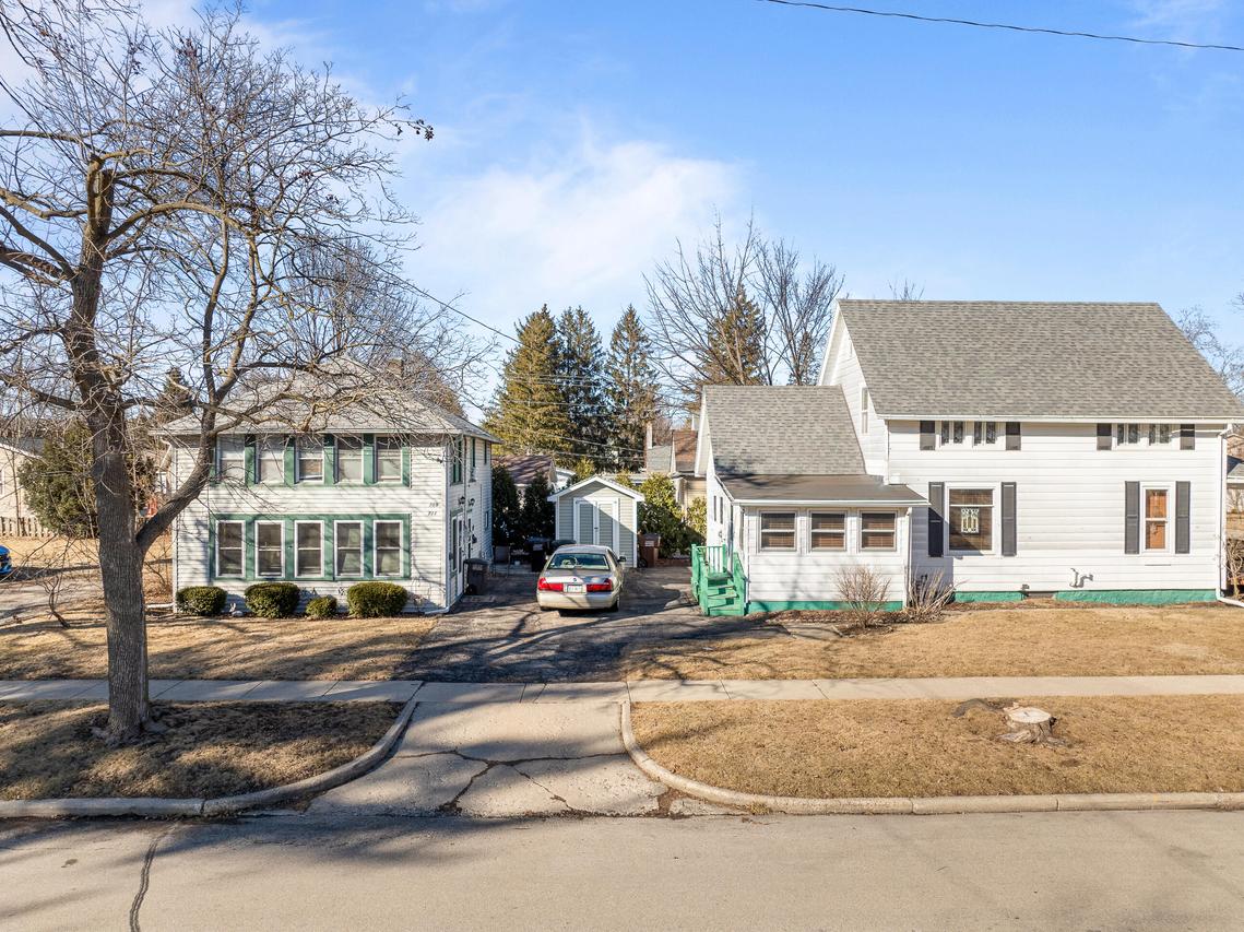 711 Ann St, Lake Geneva, WI 53147