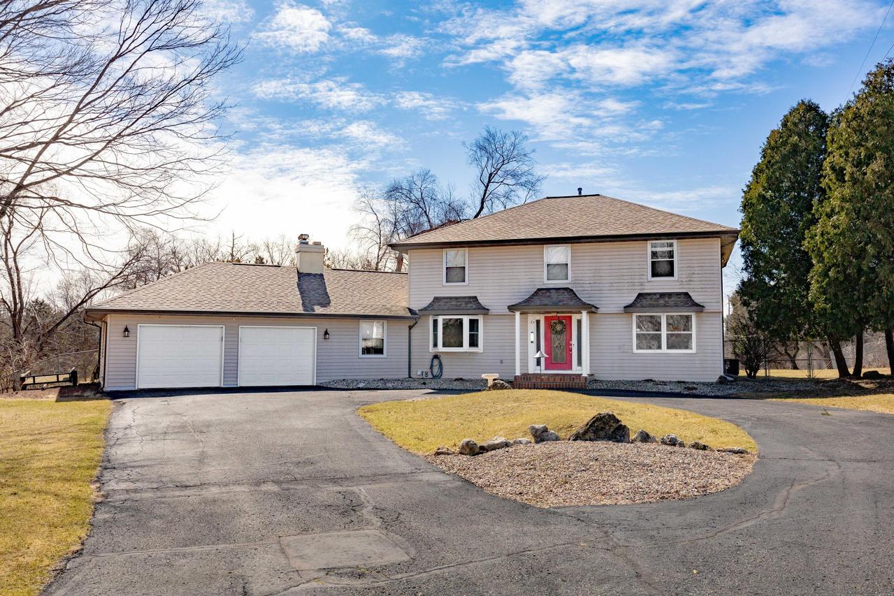 1000 Laramie Ln, Janesville, WI 53546