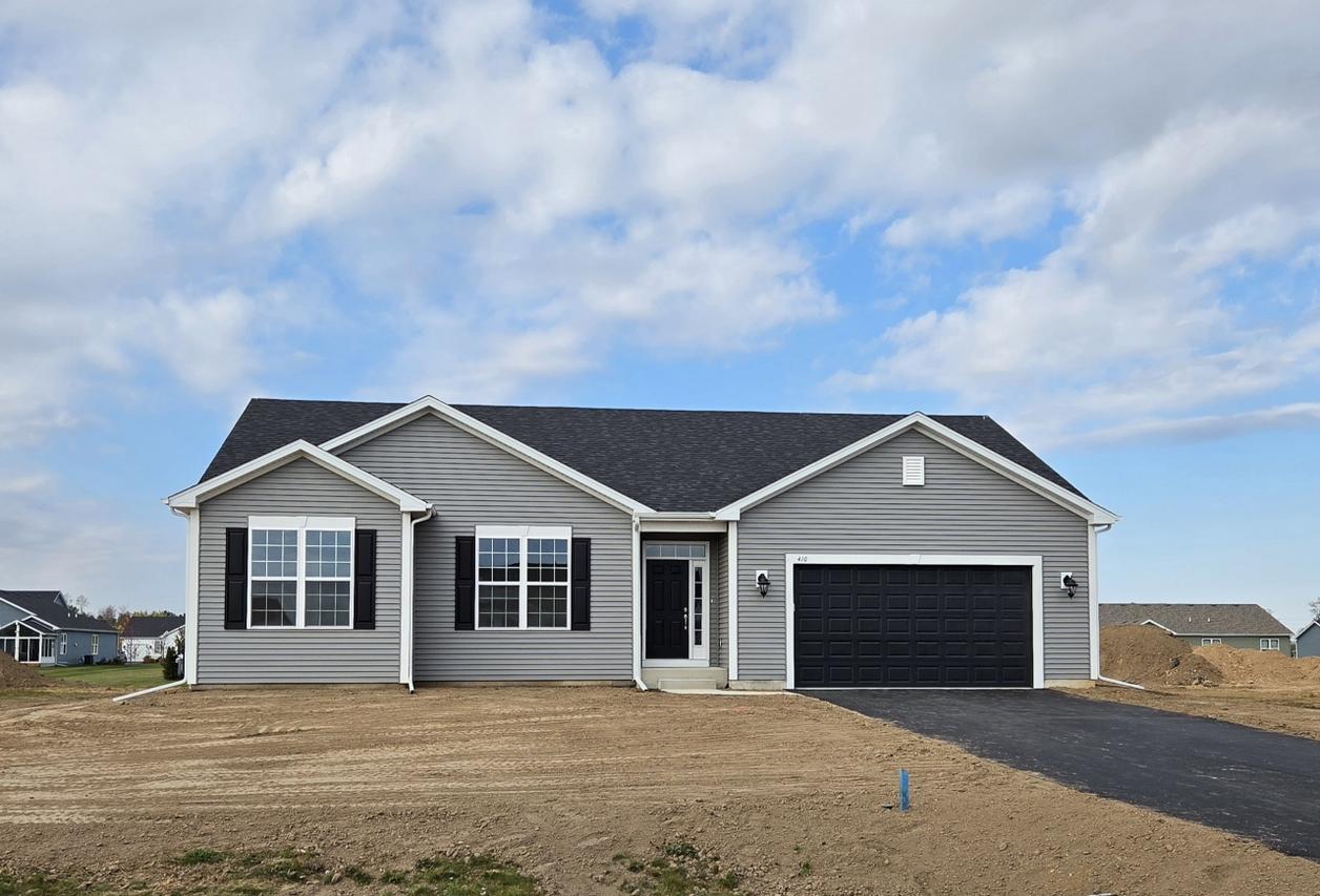 410 Canterbury Ct, Williams Bay, WI 53191