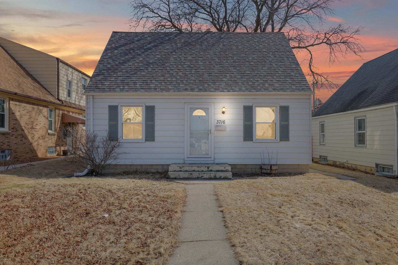 3716 S 20th St, Milwaukee, WI 53221
