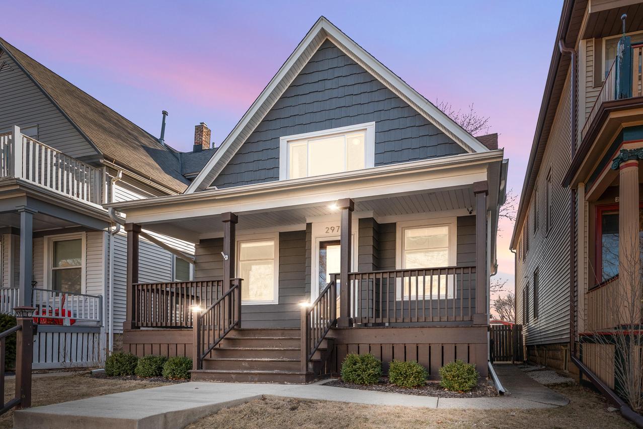 2976 S Herman St, Milwaukee, WI 53207