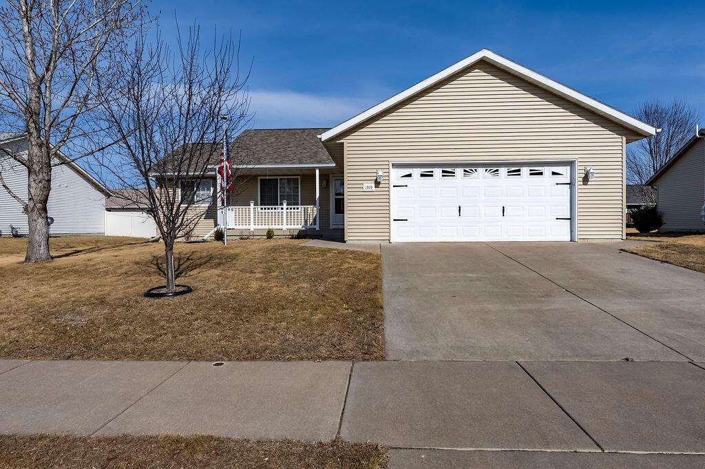 1909 Crooked Ave, Holmen, WI 54636