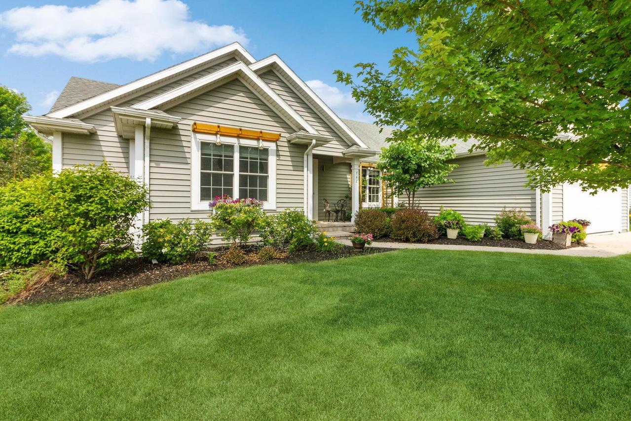 742 N Andria Dr, Lake Geneva, WI 53147