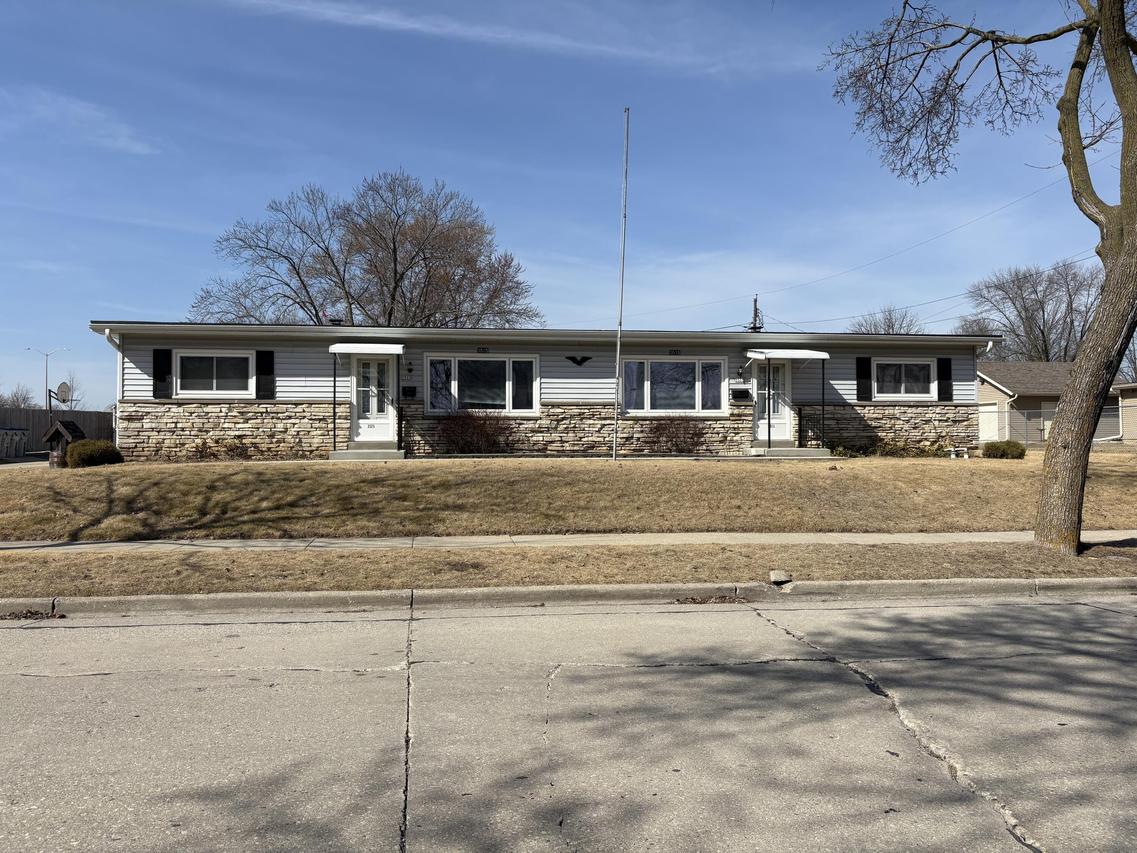 3515 S 88th St, Milwaukee, WI 53228