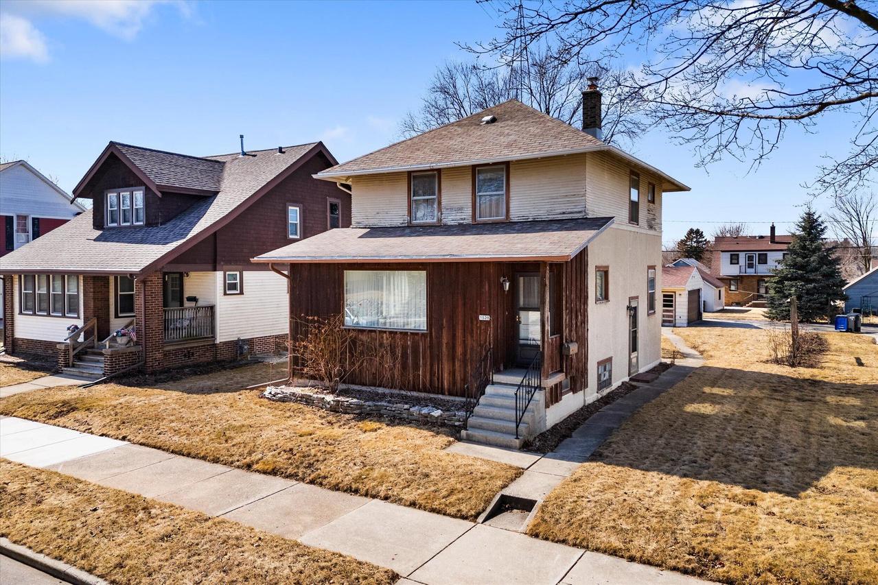 1528 N 20th St, Sheboygan, WI 53081
