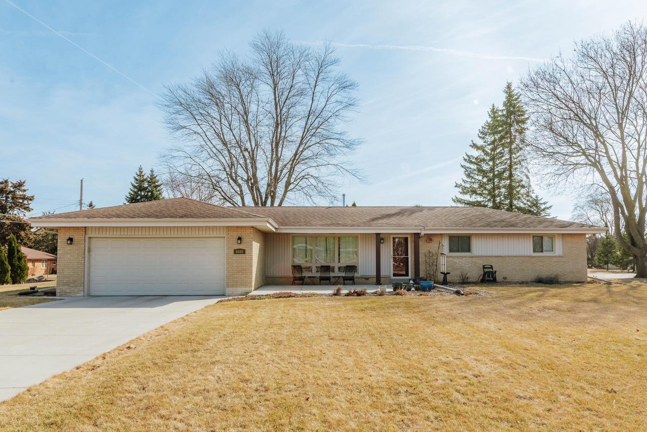 4660 N 135th St, Brookfield, WI 53005
