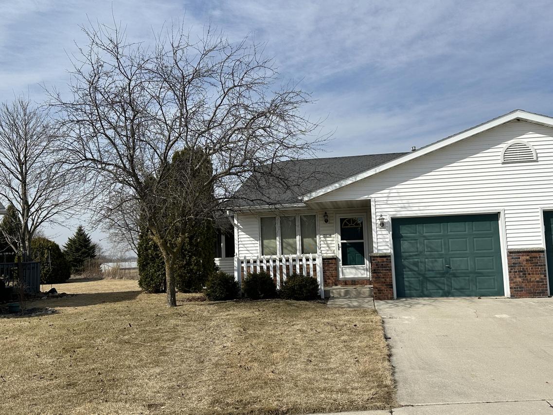 1414 Dutch Ct #A, Oostburg, WI 53070