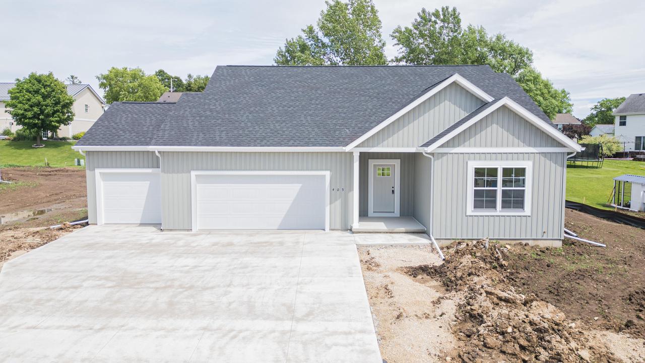 405 Valley Dr, Theresa, WI 53091