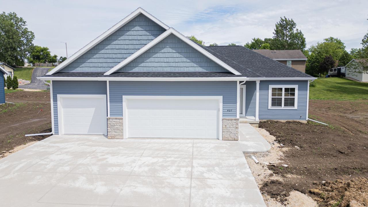 407 Valley Dr, Theresa, WI 53091