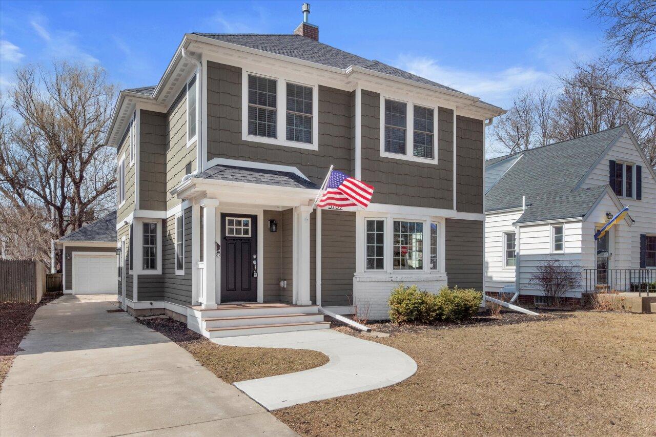 5769 N Shoreland Ave, Whitefish Bay, WI 53217