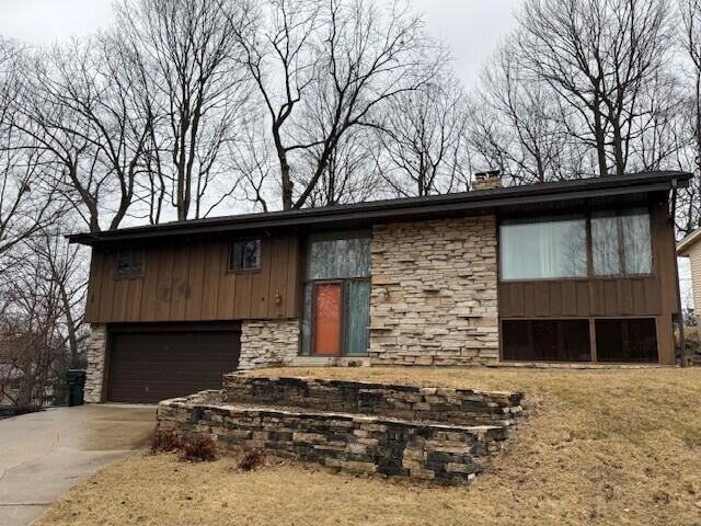 703 Decker Dr, West Bend, WI 53090