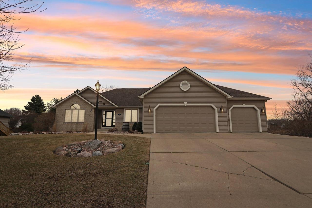 9811 81st Pl, Pleasant Prairie, WI 53158