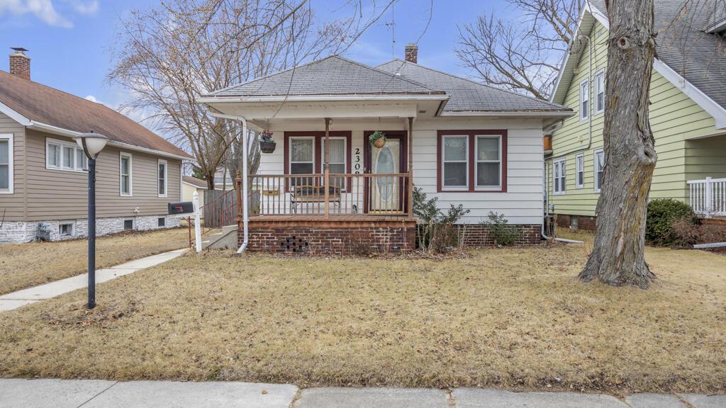2308 S 9th St, Sheboygan, WI 53081