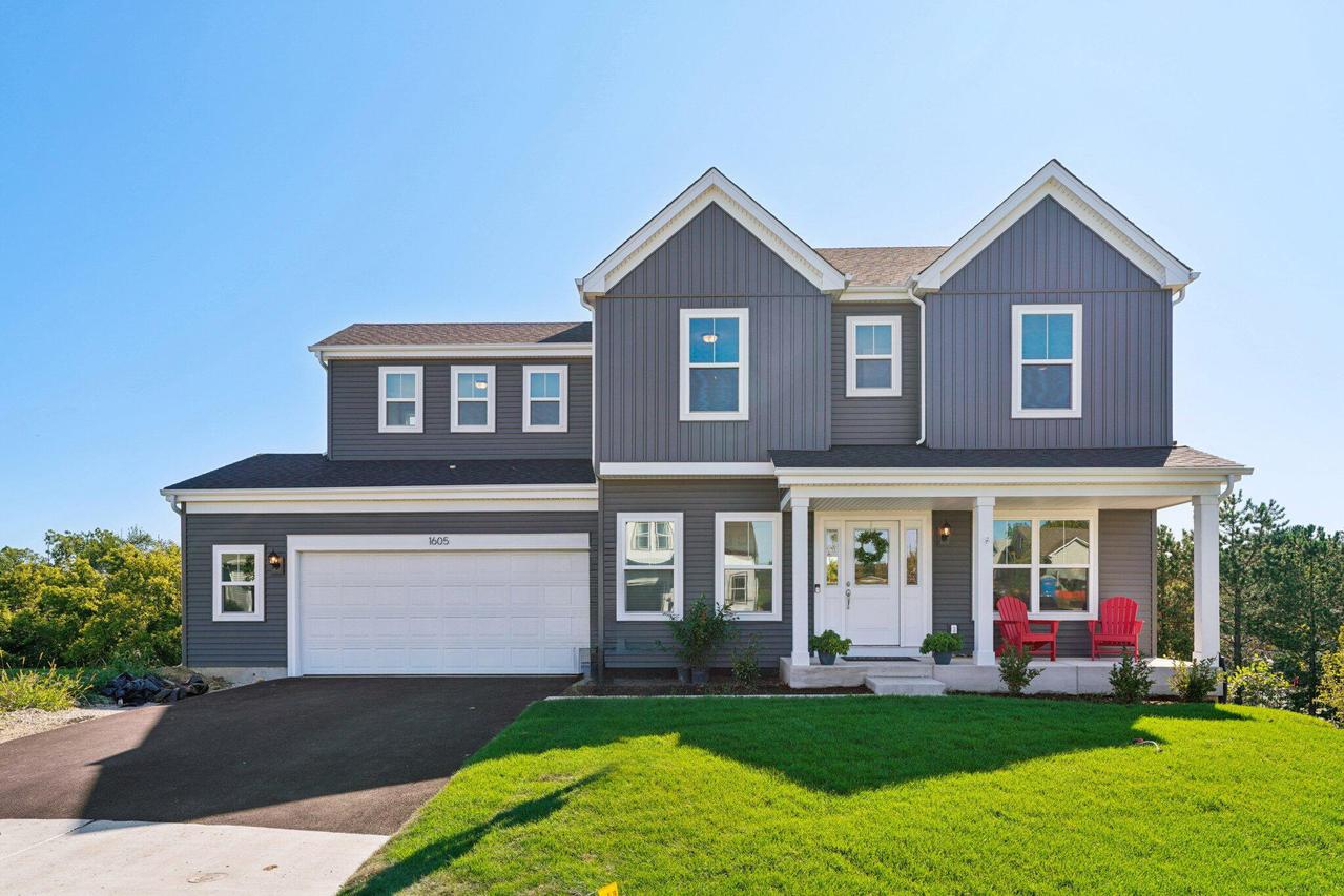 1605 Vista Ct, Lake Geneva, WI 53147