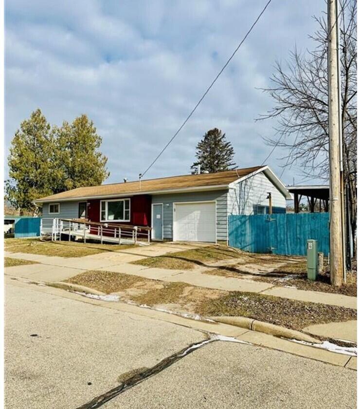 204 S 2nd St, Black River Falls, WI 54615