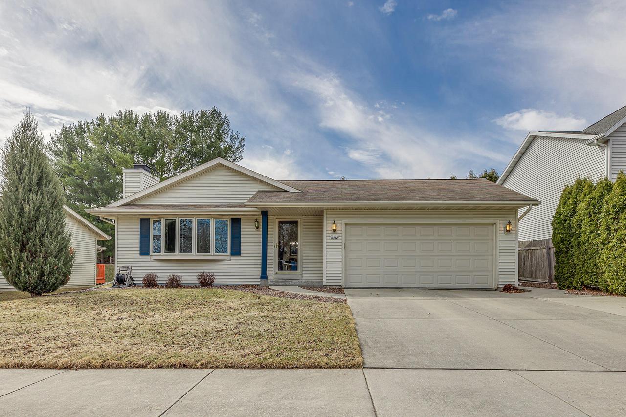 3902 S 10th St, Sheboygan, WI 53081