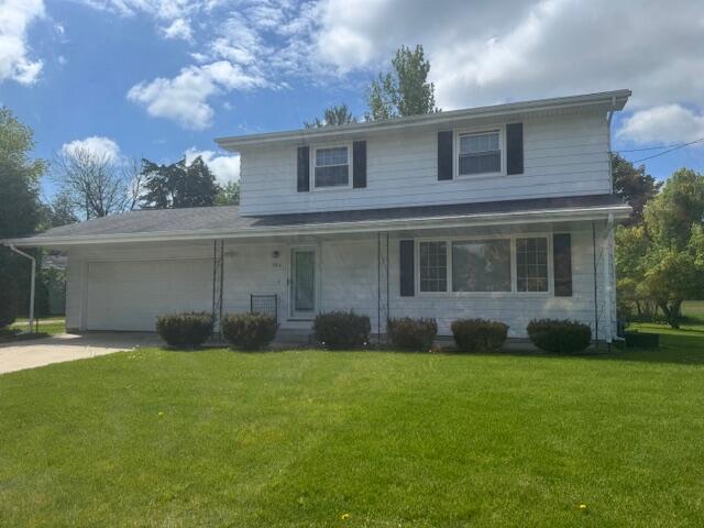 564 E Rhine St, Elkhart Lake, WI 53020