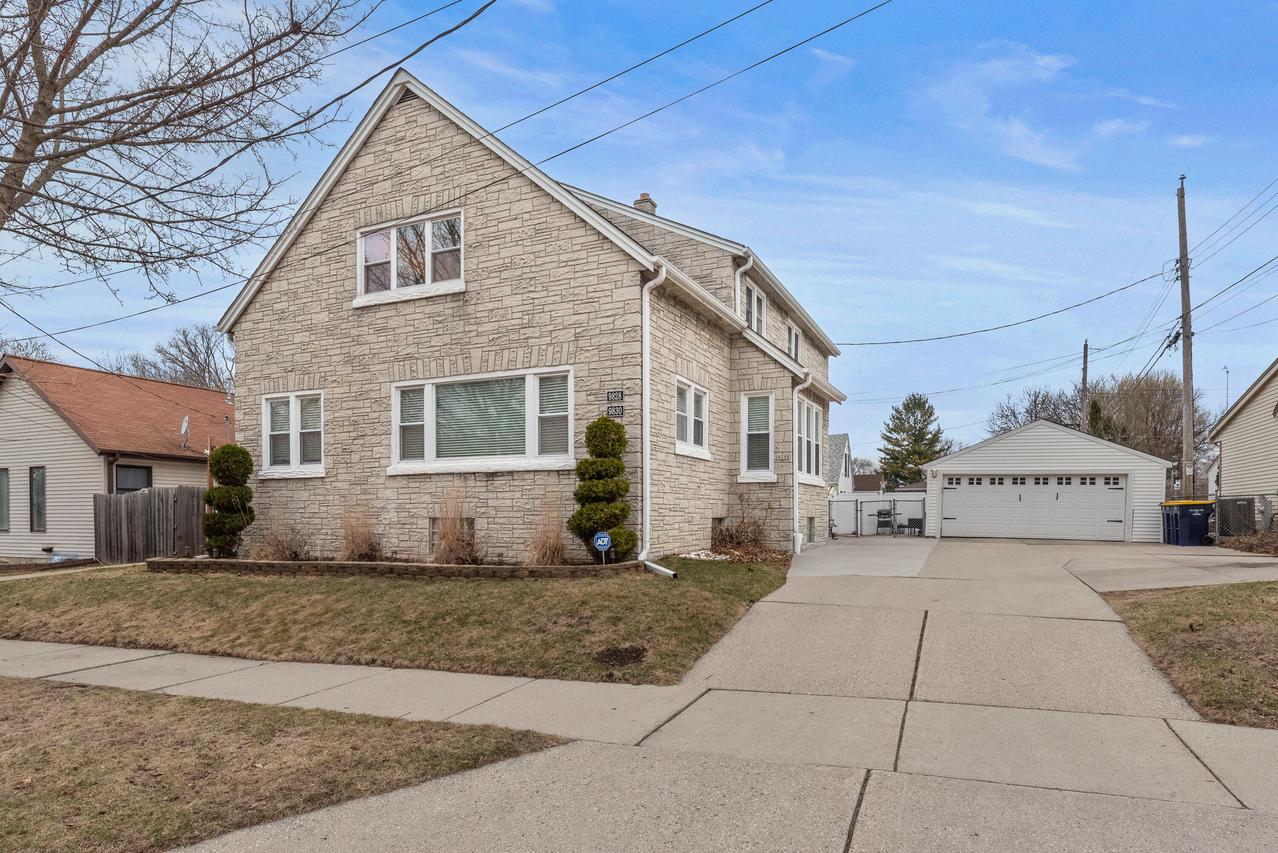 9828 W Montana Ave, West Allis, WI 53227