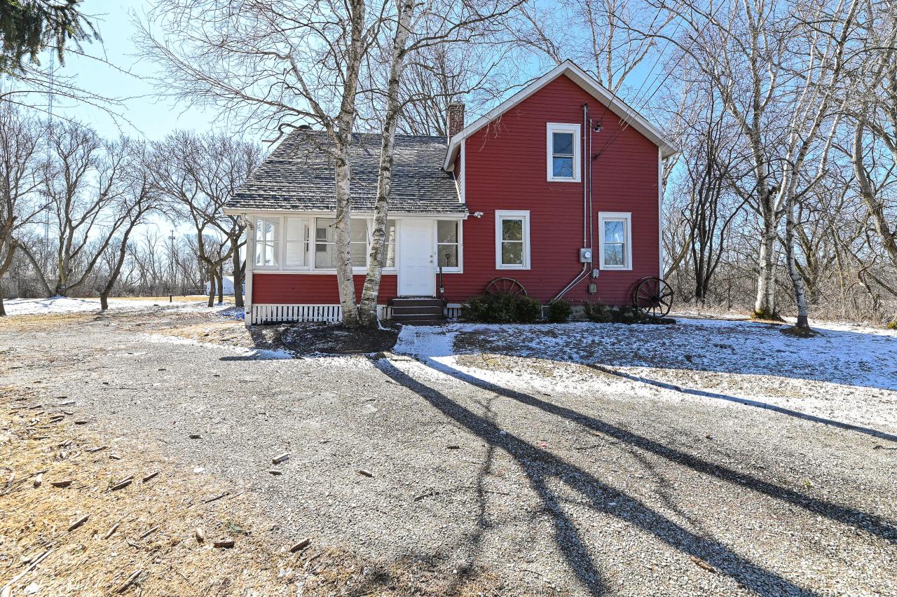 12885 W Cold Spring, New Berlin, WI 53151