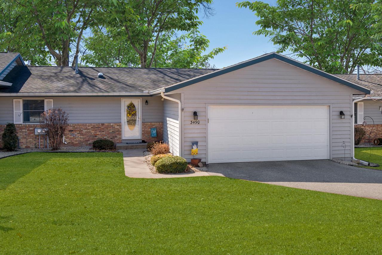 3490 Woodbridge Ct, La Crosse, WI 54601