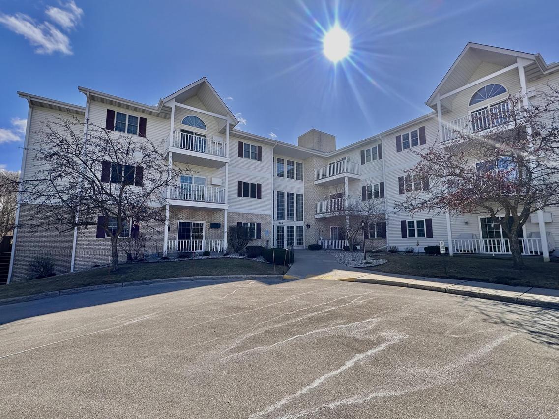 715 Canterberry Ct #103, West Bend, WI 53090