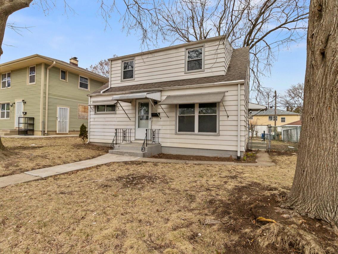 6608 W Carmen Ave, Milwaukee, WI 53218