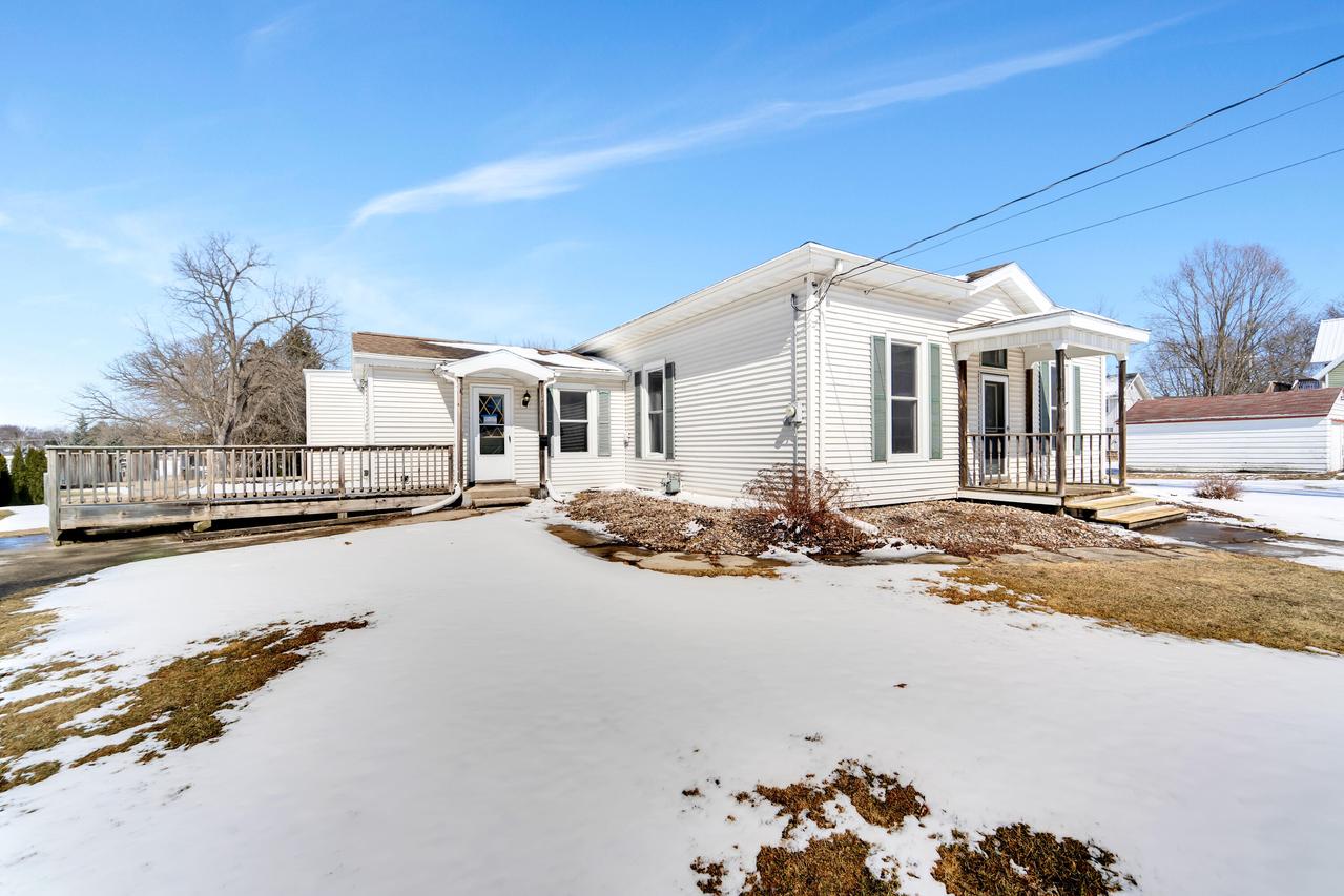 462 Jackson St, Waupun, WI 53963