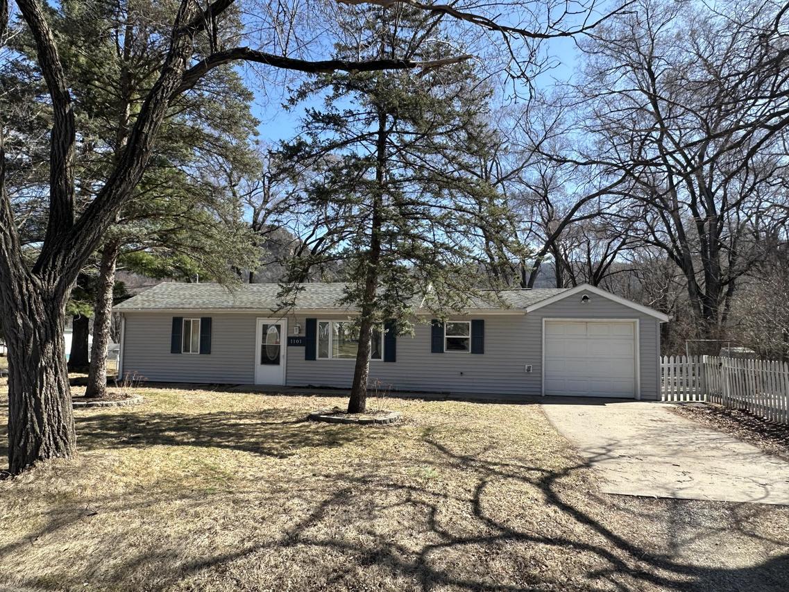 1101 S 26th St, La Crosse, WI 54601
