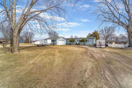 N8315 Lakeshore Dr, Friendship, WI 54937