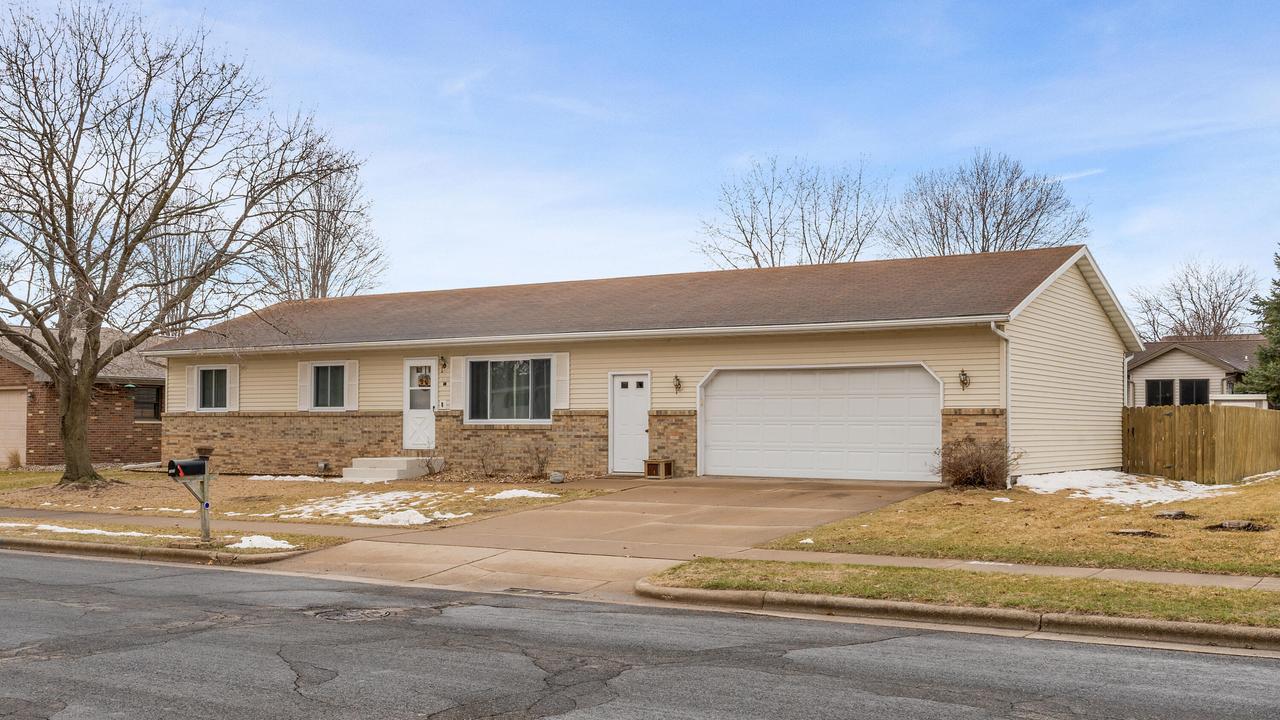 1313 N East Ave, Onalaska, WI 54650