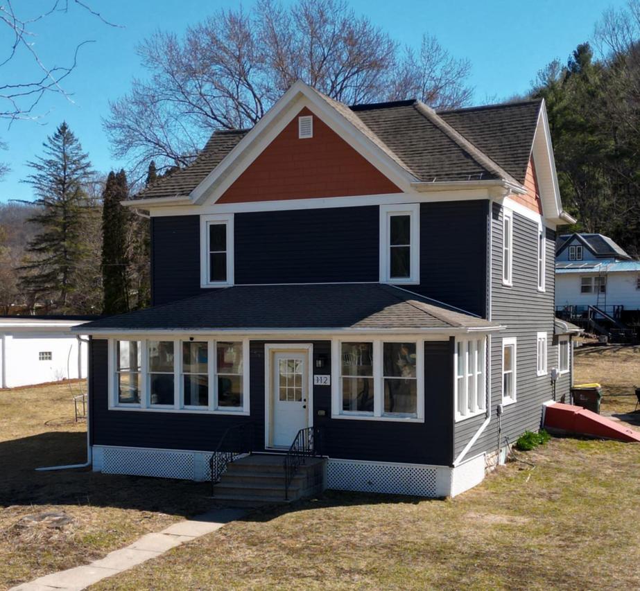 112 S 4th St, Readstown, WI 54652
