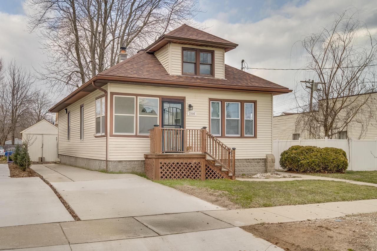 2506 48th St, Kenosha, WI 53140