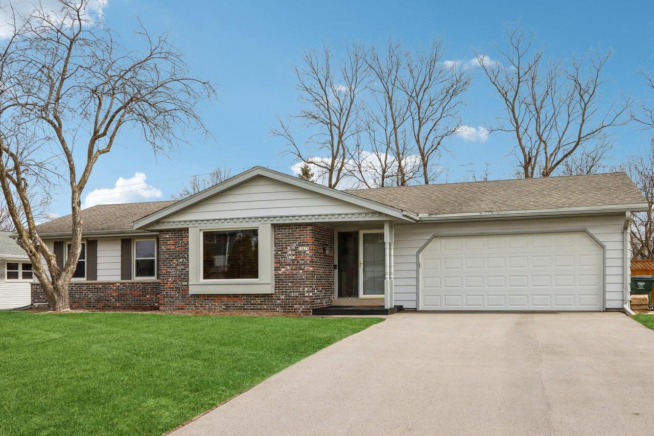 12415 W Hickory Rd, New Berlin, WI 53151