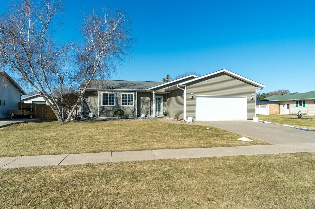 620 Lee Dr, West Salem, WI 54669