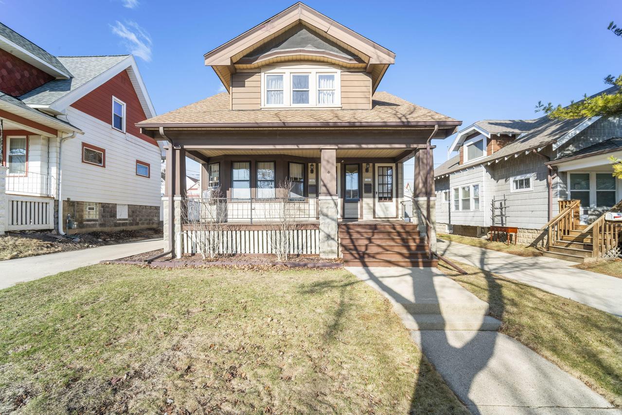 1205 S 56th St #1207, West Allis, WI 53214