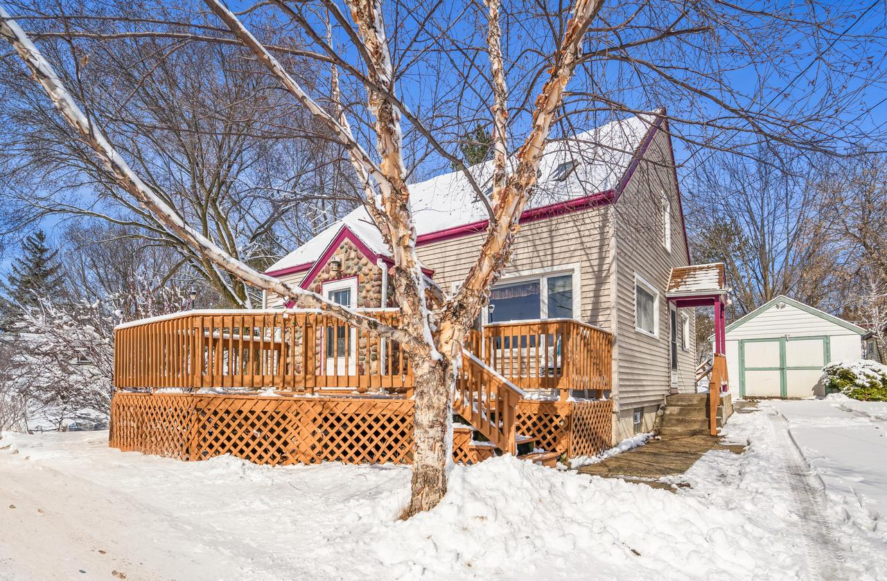 114 Madison Ave, Cascade, WI 53011