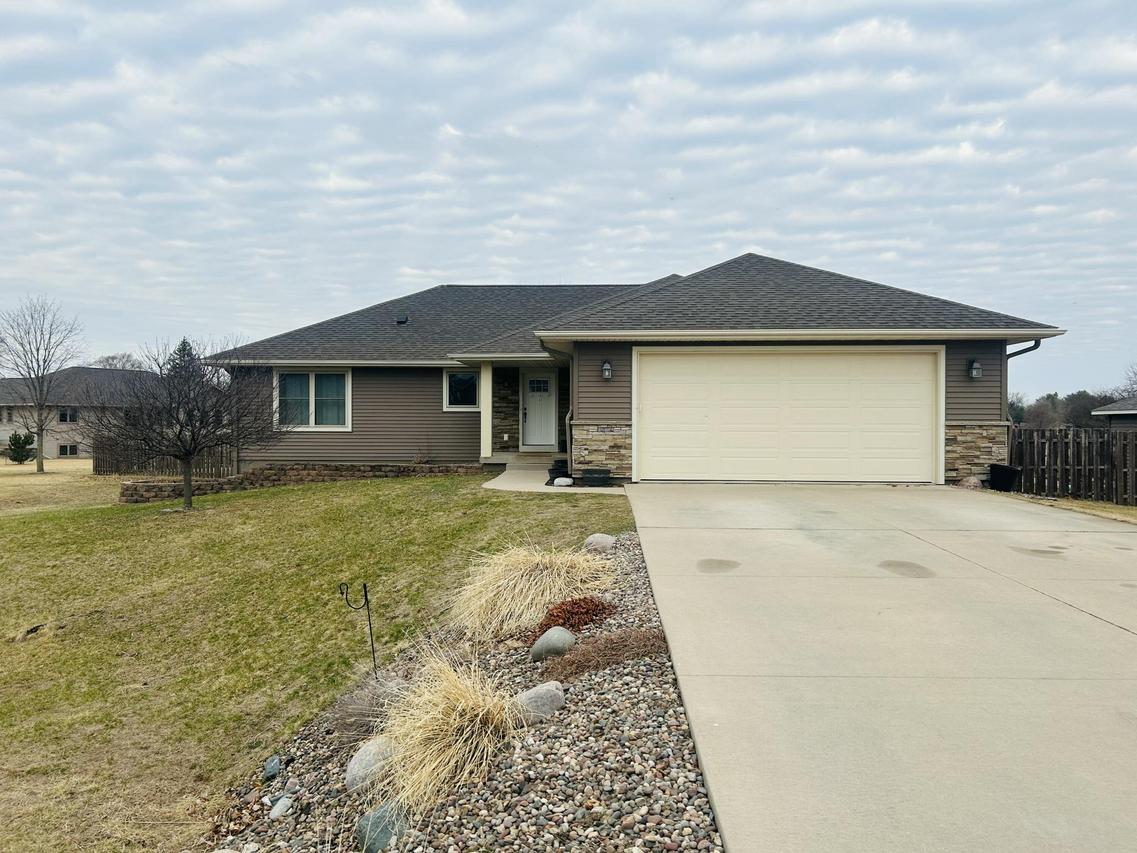 N5717 Lake Park, Onalaska, WI 54650