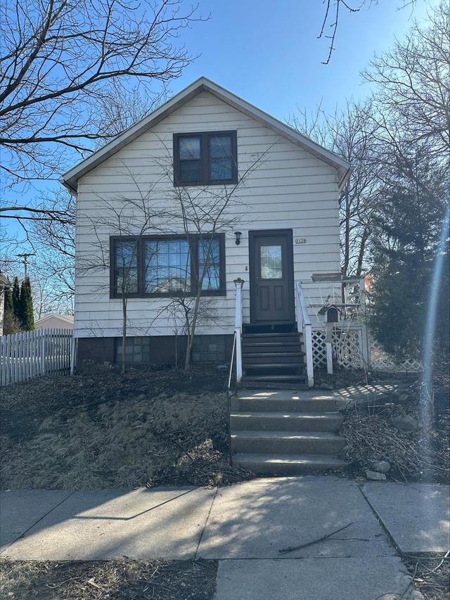 2128 S Mound St, Milwaukee, WI 53207