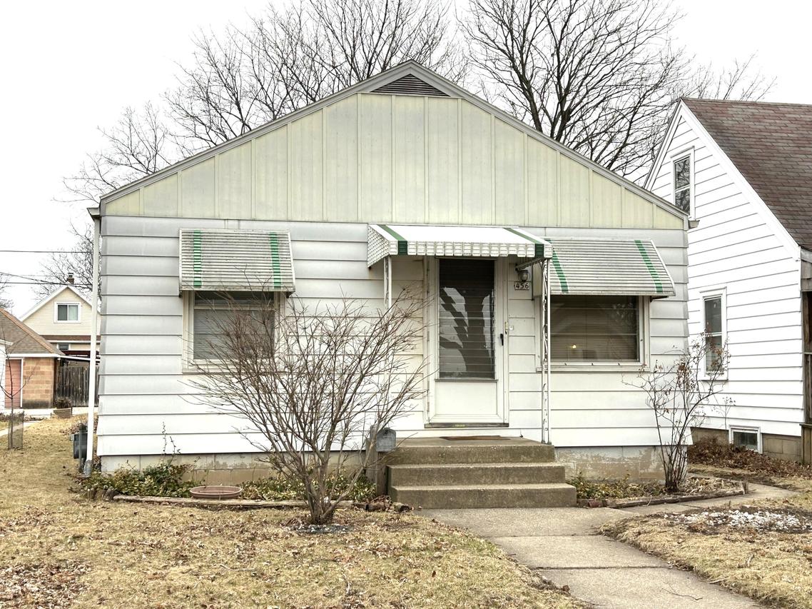 456 S 74th St, Milwaukee, WI 53214