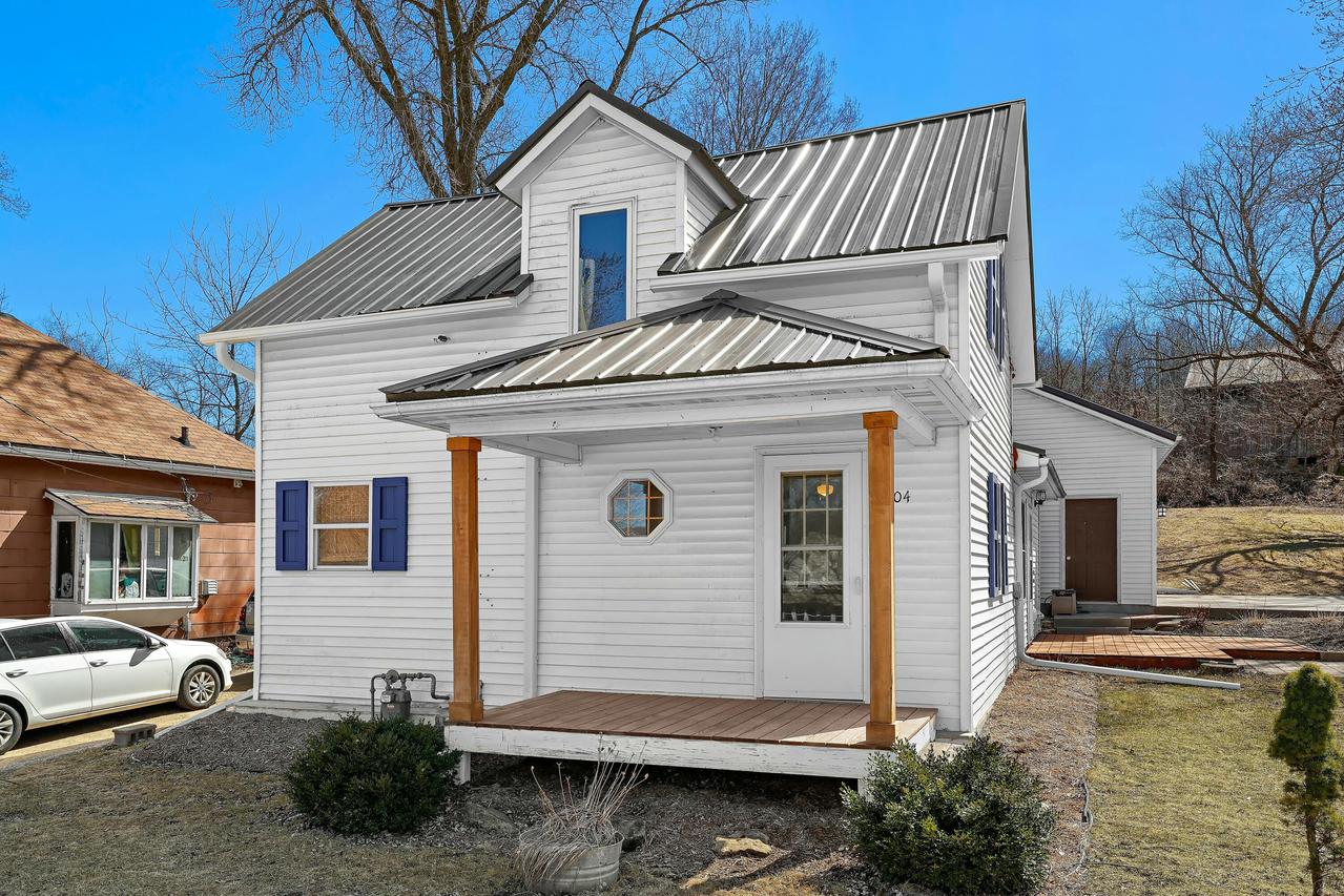 204 S Commercial St, Viola, WI 54664