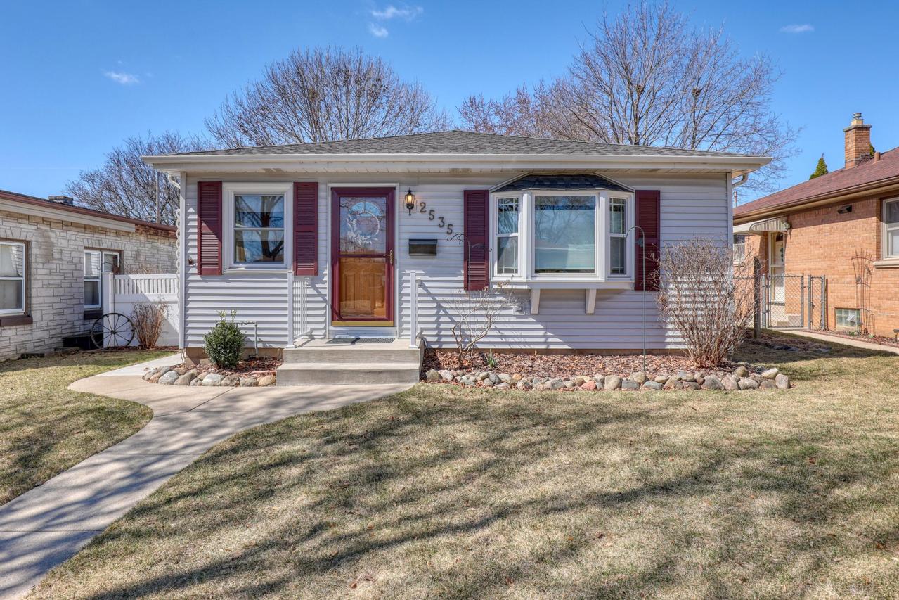 2535 S 66th St, Milwaukee, WI 53219