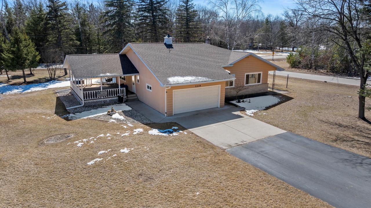 1219 1st Ave, Crivitz, WI 54114