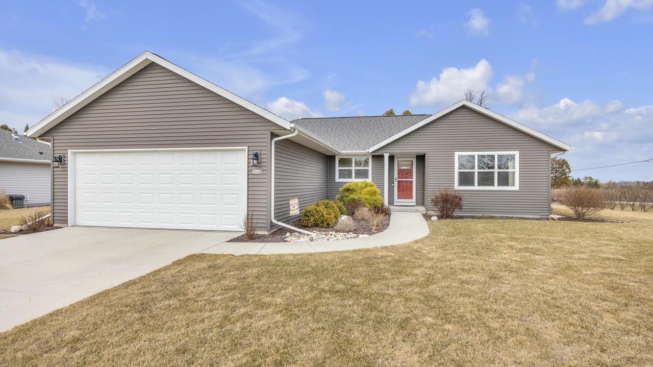 2506 Creekview Ct, Sheboygan, WI 53081