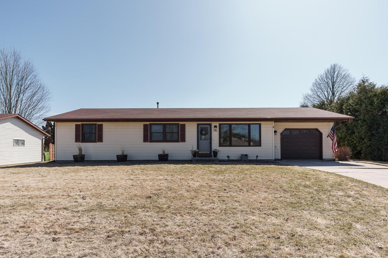 534 River Dr, Mayville, WI 53050