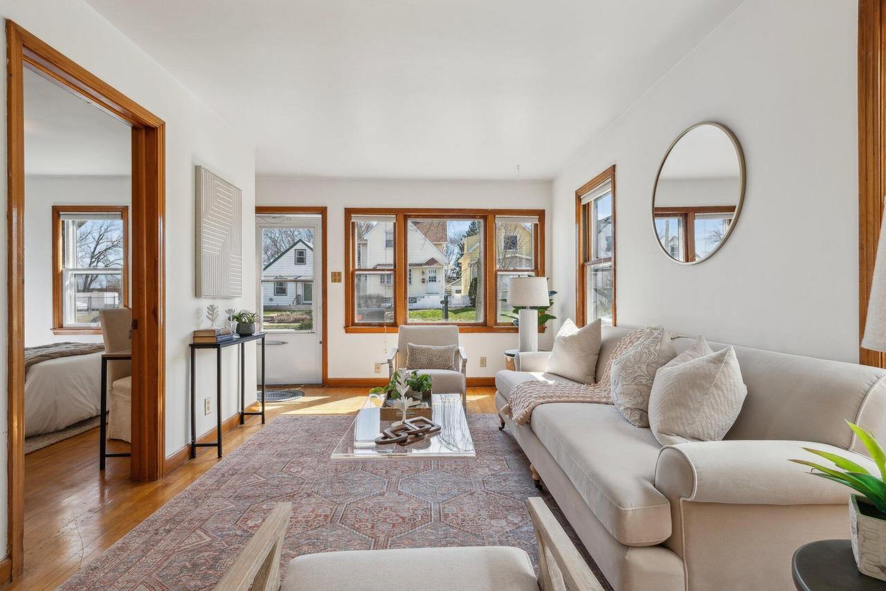 3427 S California St, Milwaukee, WI 53207