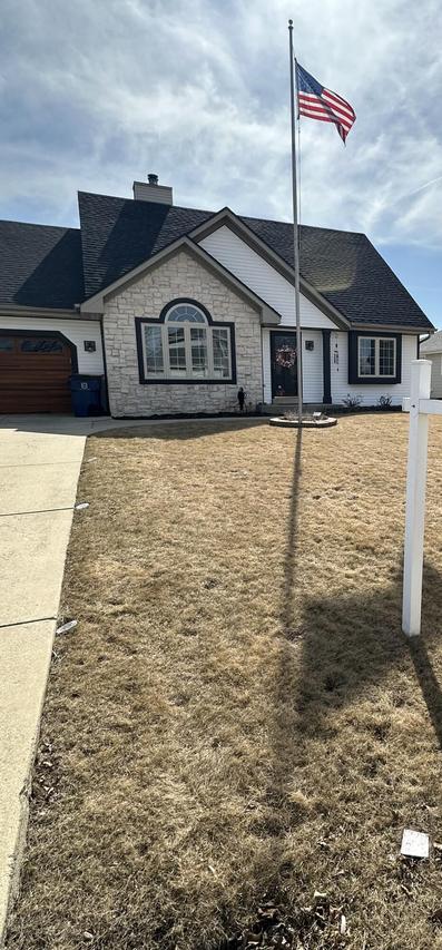 2631 E Forest Hill, Oak Creek, WI 53154