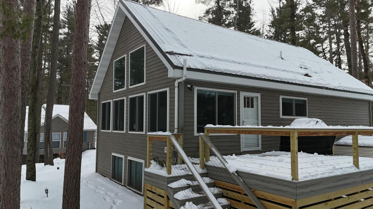W2766 Setting Sun Rd, Menominee, WI 54135